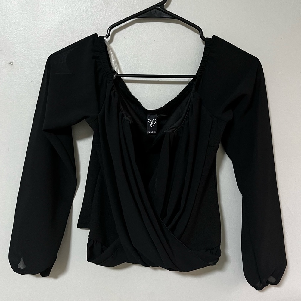 Windsor black long sleeve crop top